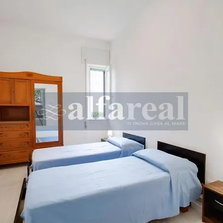 Luigina, Piano Terra, Due Posti Auto E A 200 M Dal Mare! By Alfareal Apartament *