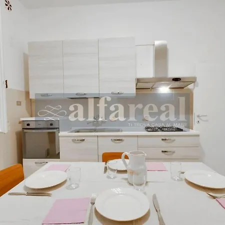 Appartement Luigina, Piano Terra, Due Posti Auto E A 200 M Dal Mare! By Alfareal